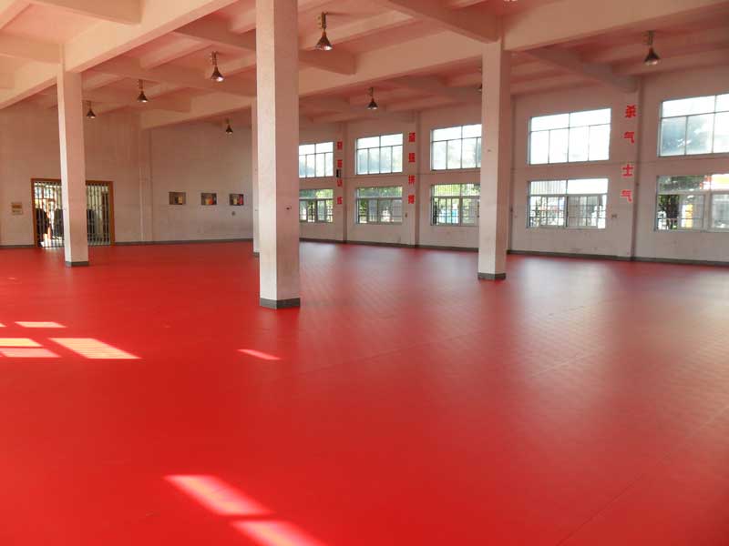 技術(shù)和營(yíng)銷人才是乒乓地膠廠家核心力量